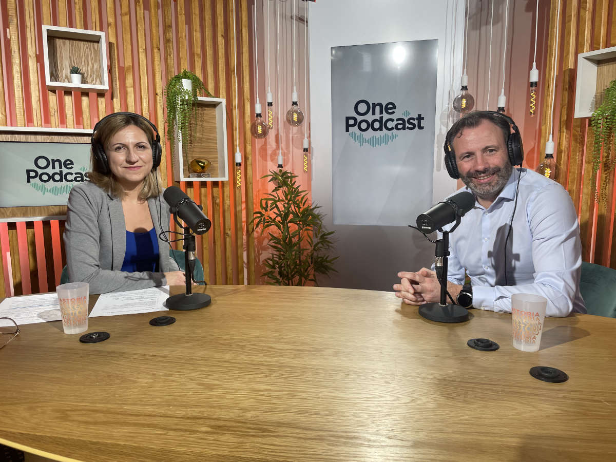 Nathalie Wirth de One RH et Walter Mendes de Netconcept sur le plateau de One Podcast